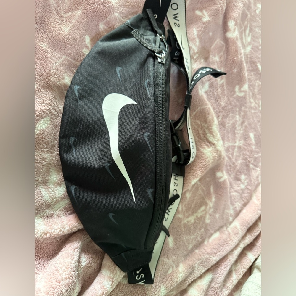 Nike Heritage Hip Pack Black All Over Swoosh Print Fanny Pack Bag